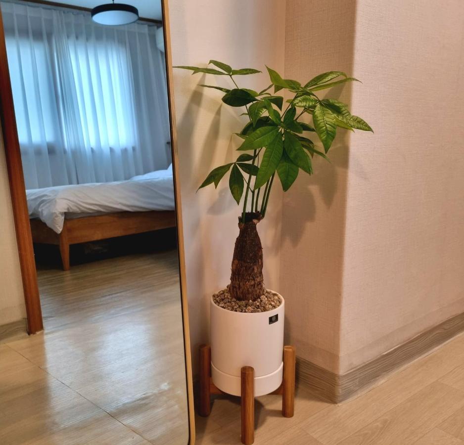 Hongik Hongdae Yeonnam Hoi-House Apartamento Seul Exterior foto